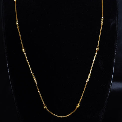 22 Carat Gold Plain Chain With  Circle And Cycliderical Cube Design 8.38g by Mahita Collections
